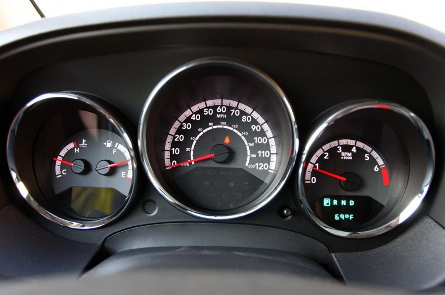  Dodge Caliber Heat 2011 года  (фото 18 из 29)